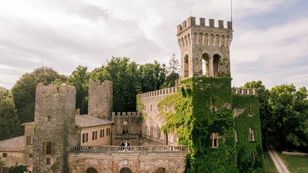 Castello di Celsa wedding in Tuscany captured by a Castello di Celsa wedding photographer